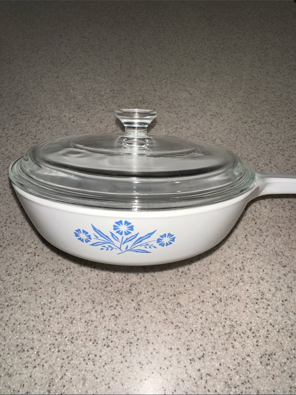 Vintage CorningWare Blue Cornflower skillet (model P-83-B) with glass Lid